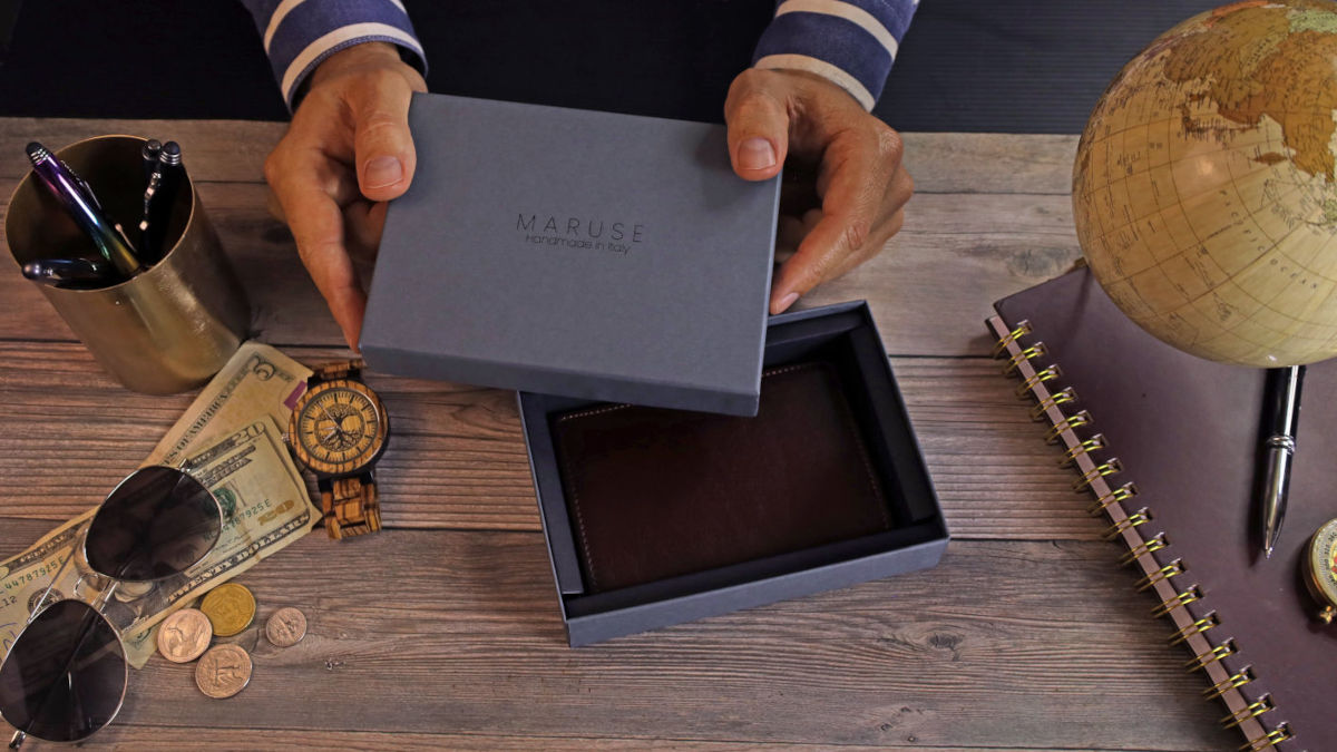 The Perfect Leather Gift Guide: Timeless and Thoughtful Presents for Special Occasions