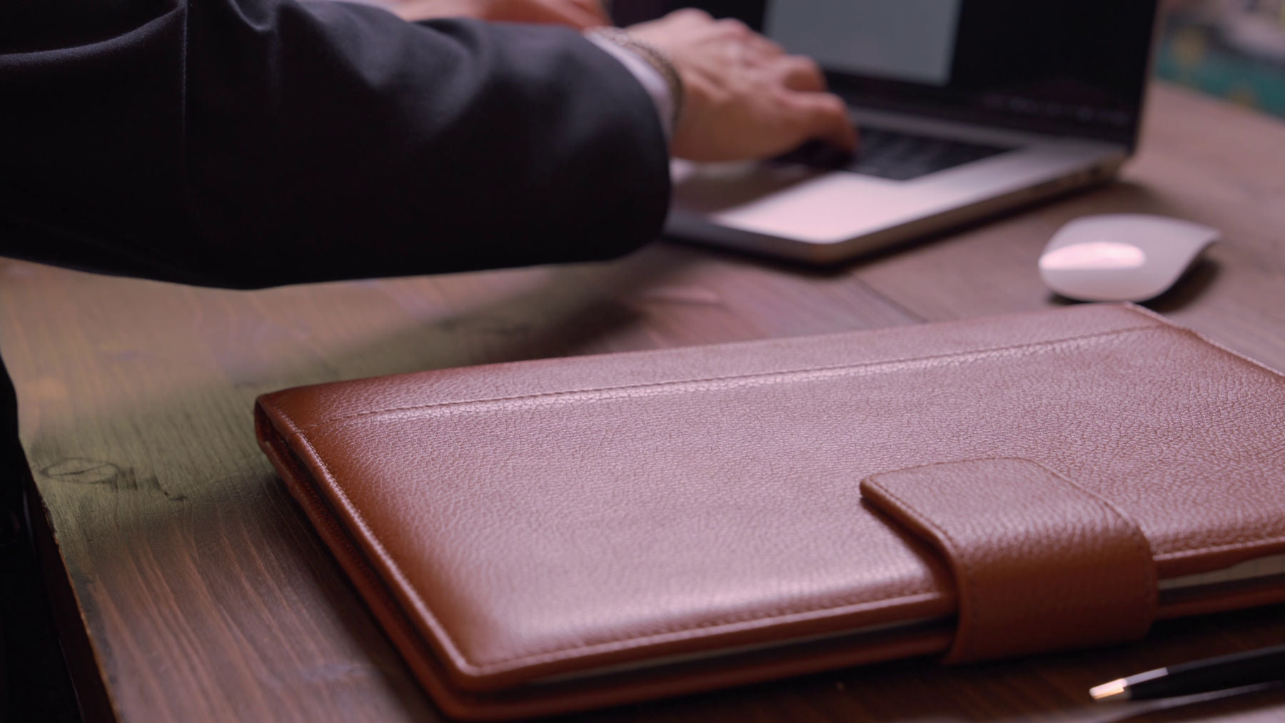 custom leather gifts